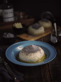 Selbstgemachte Germknödel