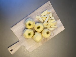 Äpfel geschält
