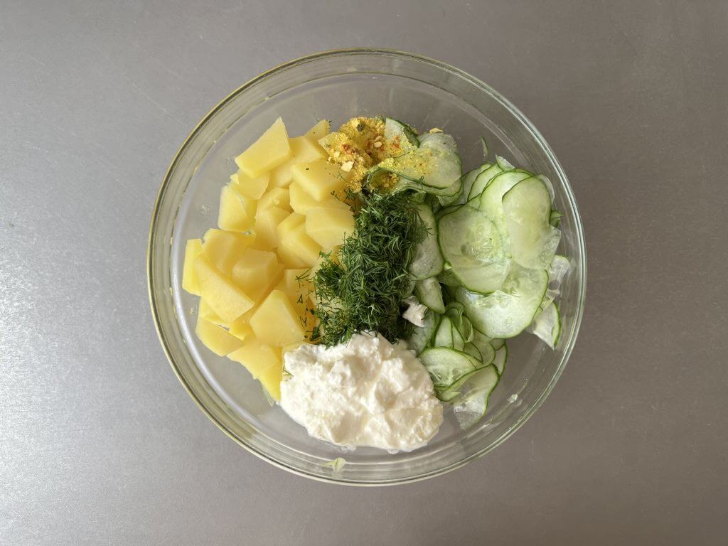 Grillhendl mit Kartoffel-Gurkensalat - Rezepte von Honig &amp; Speck